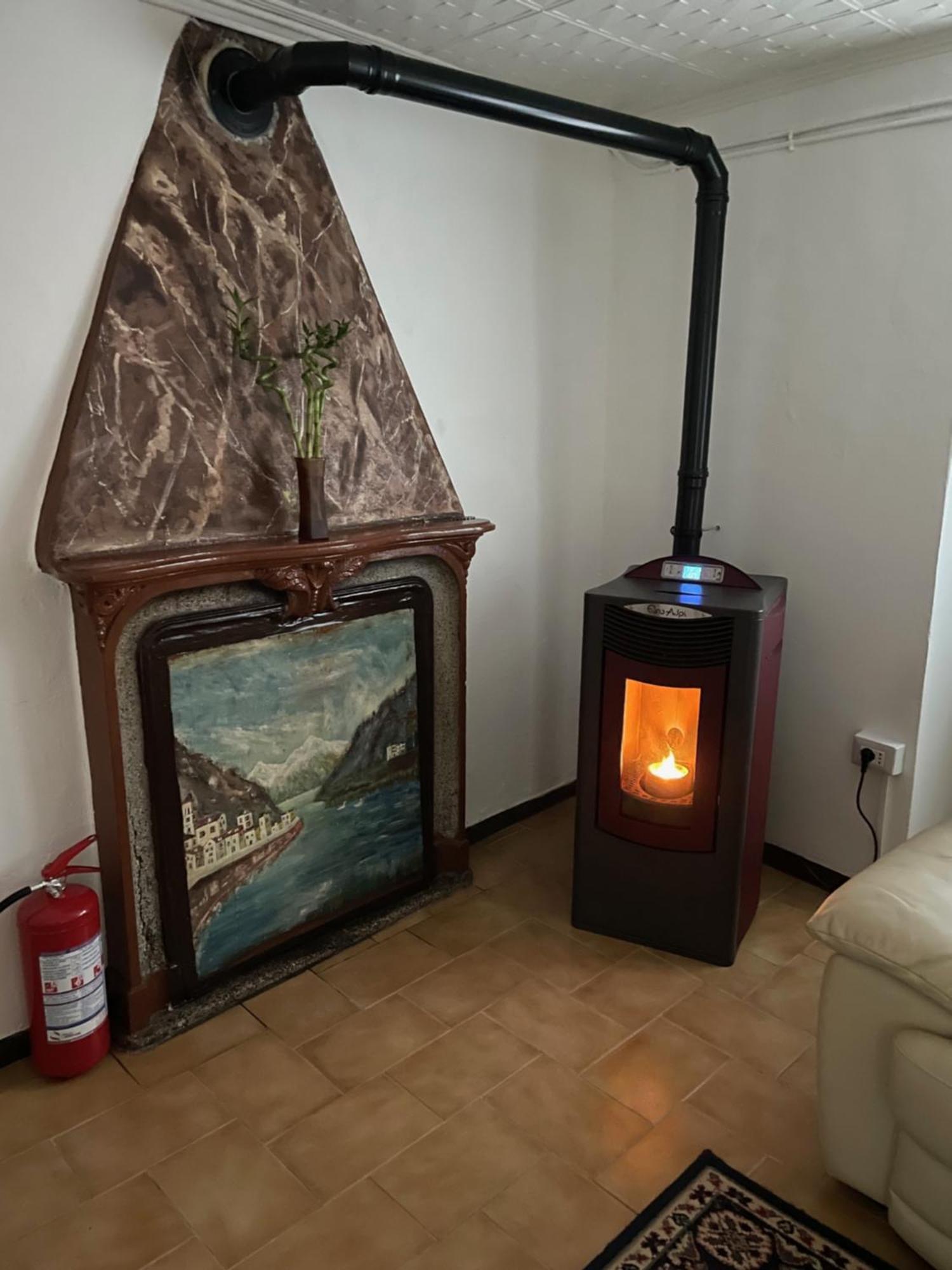 Ca Rosina Casavacanze Brusimpiano Buitenkant foto